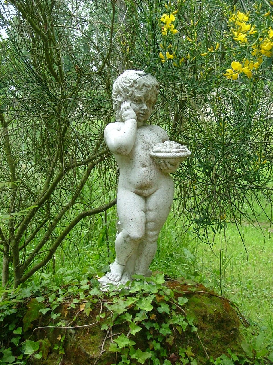Décor romantique dans le parc du Château de Montgobert
