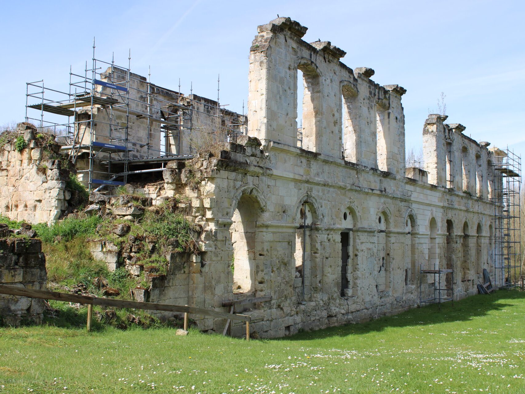 Abbaye de Coeuvres et Valsery
