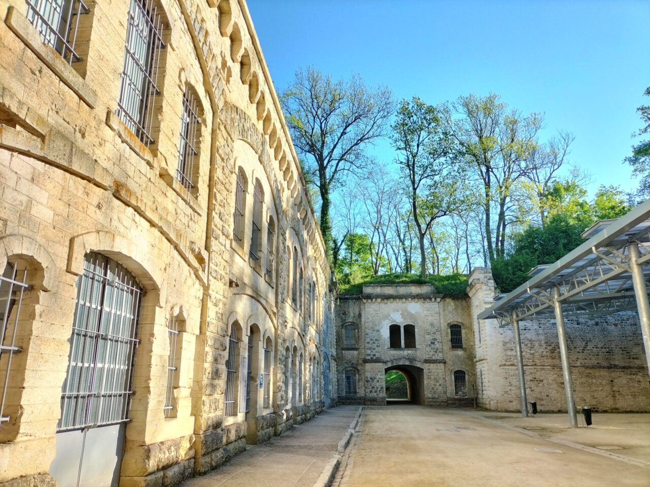 Le fort de Condé < Chivres-Val