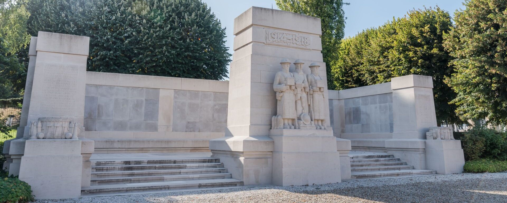 En Soissonnais - le monument des anglais