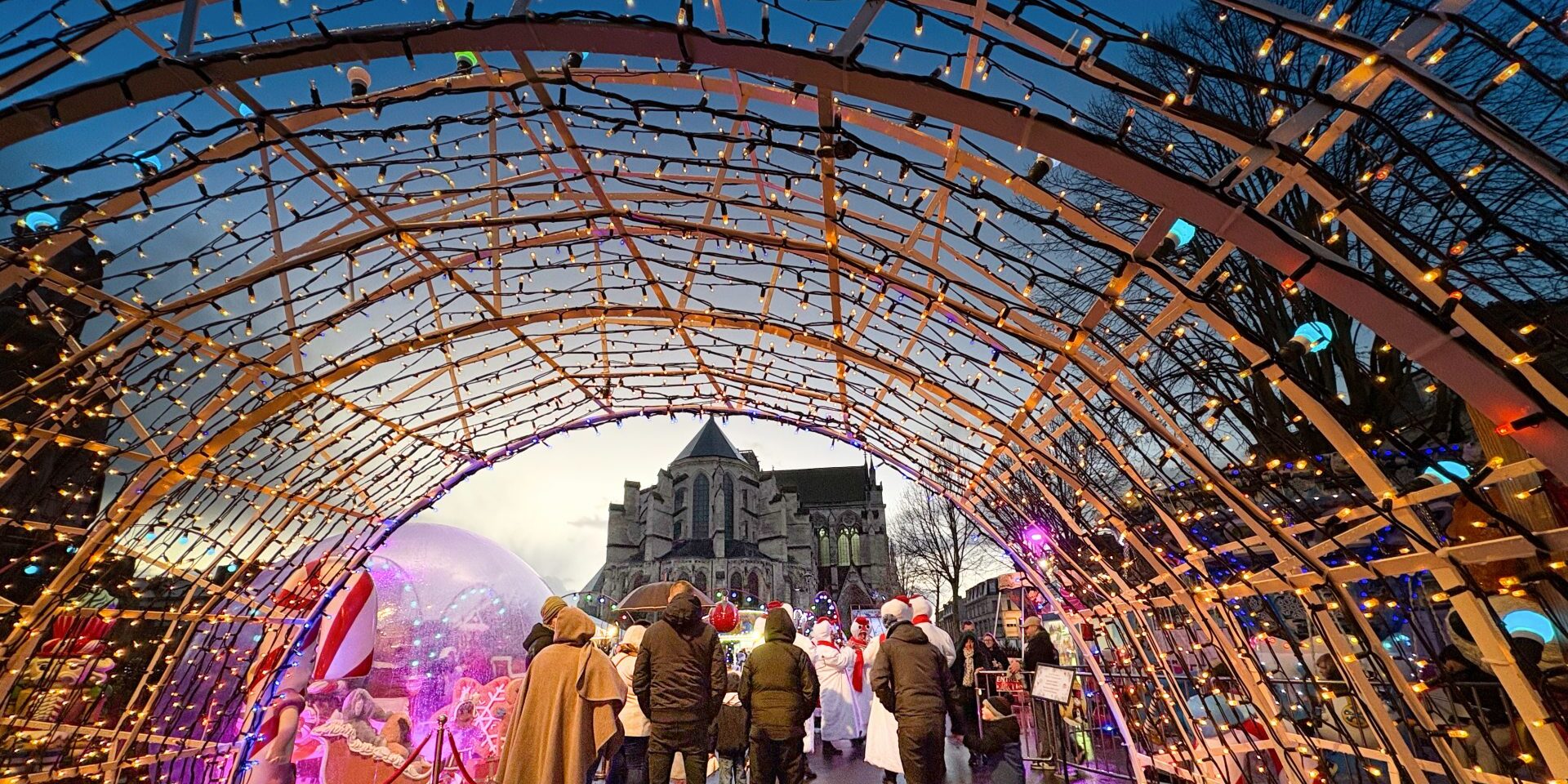Marché de noël et patinoire à Soissons